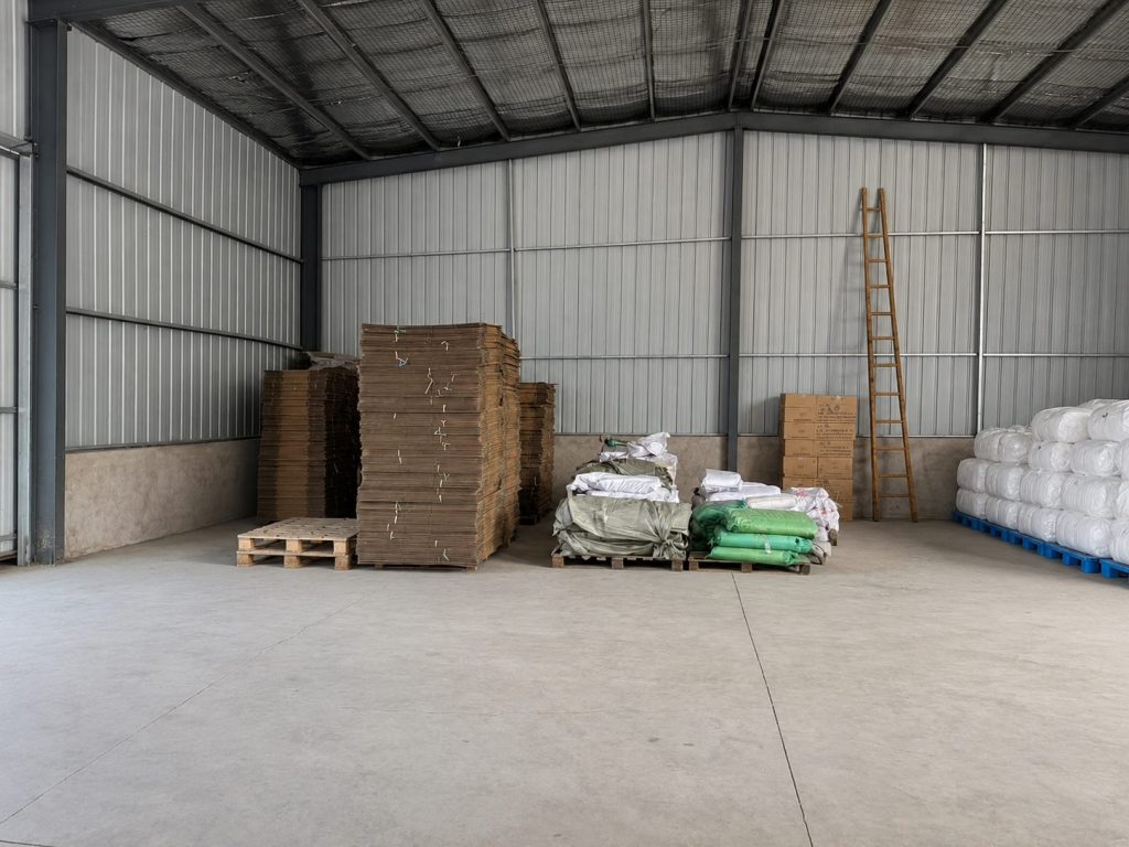 Cotton sliver export packing and carton warehouse